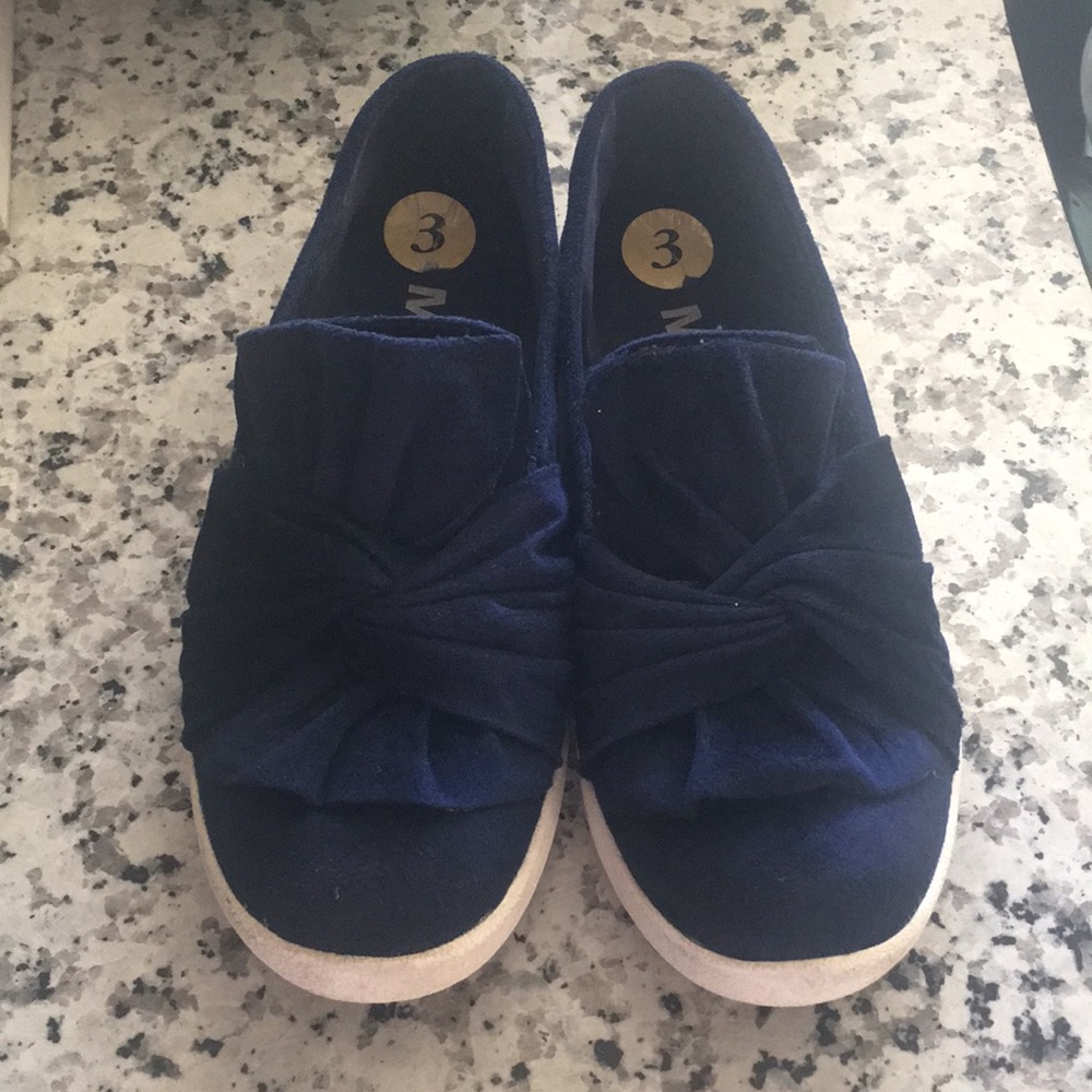 Girls slip on shoes